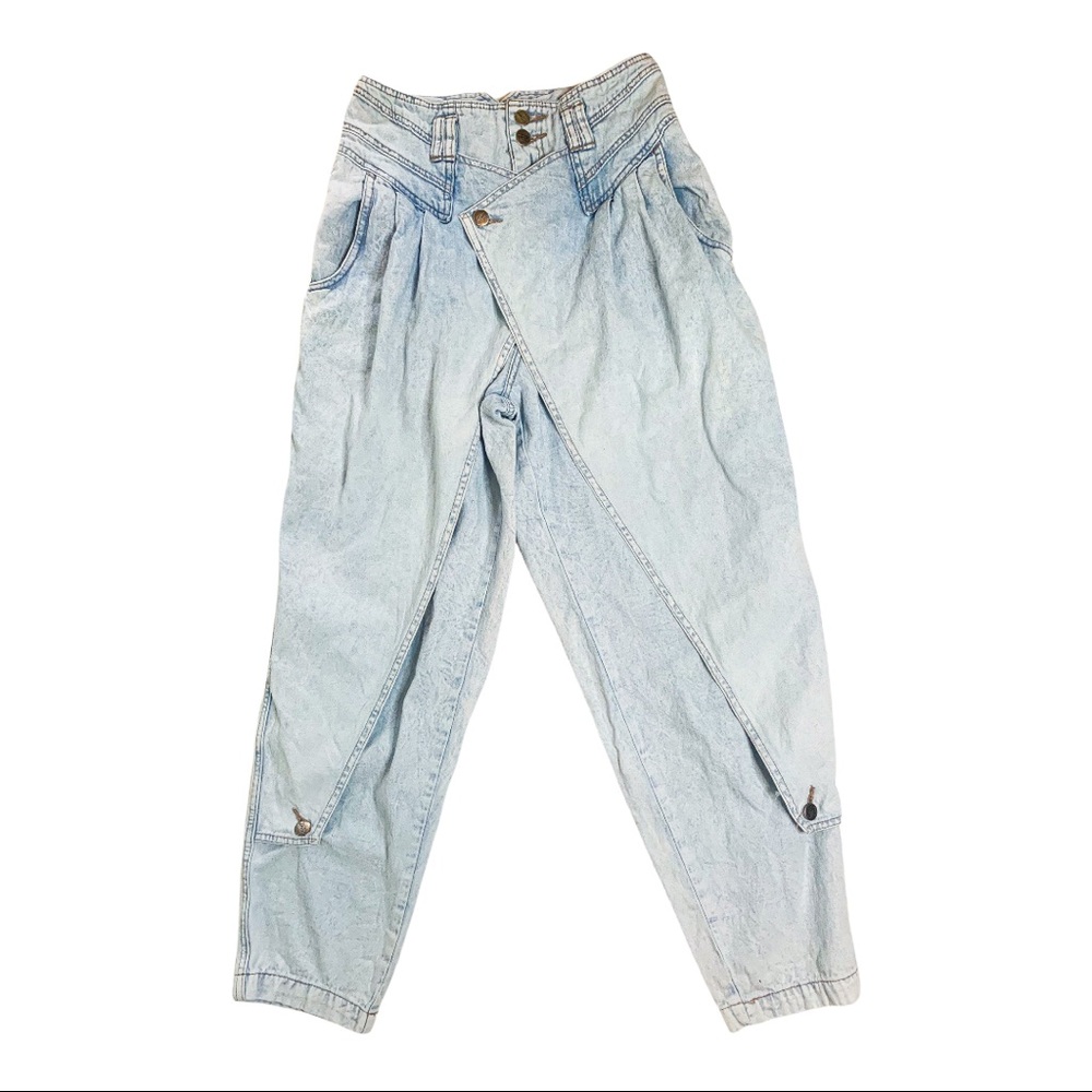 Vintage super funky mom jeans, light wash, size 6